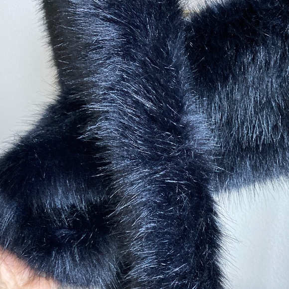 Elegant Black Faux Fur Scarf Wrap Glam Pin Up Retro Event Prom Vegan 68" Long - Picture 7 of 8